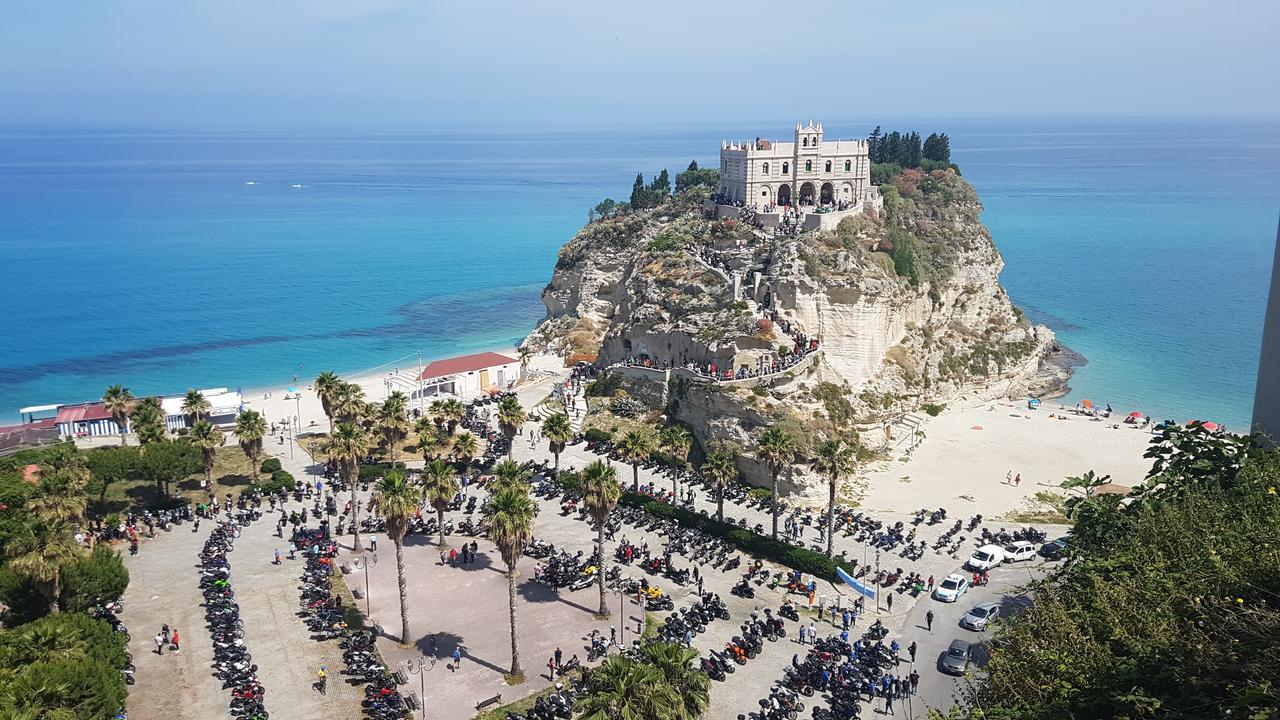 Bed and Breakfast Chez Moi Tropea Centro Экстерьер фото